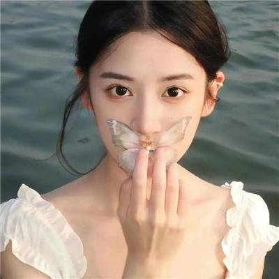 眼里余光都是你